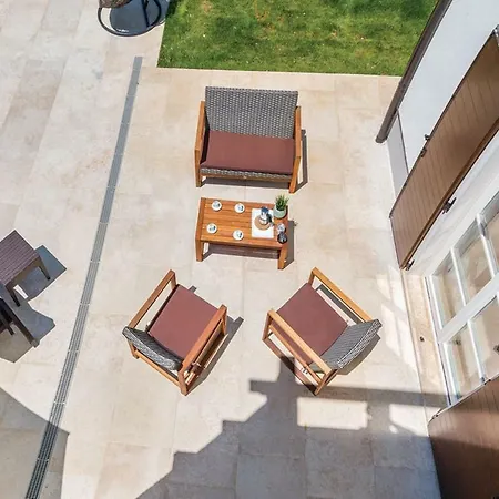 San Kirin Magnolia Villa Fažana